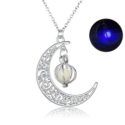 Luminous Moonstone Pendant Necklace – Elegant Healing Charm