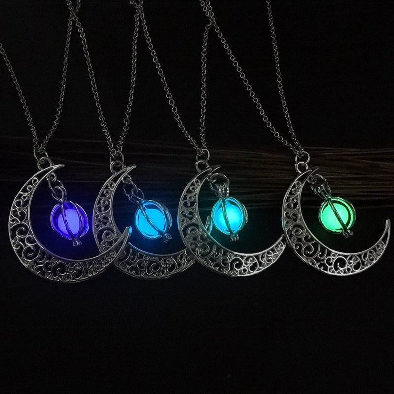 Luminous Moonstone Pendant Necklace – Elegant Healing Charm