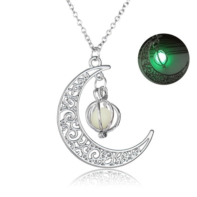 Luminous Moonstone Pendant Necklace – Elegant Healing Charm