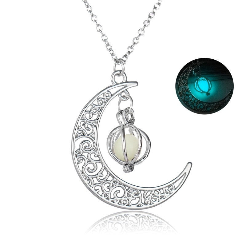 Luminous Moonstone Pendant Necklace – Elegant Healing Charm